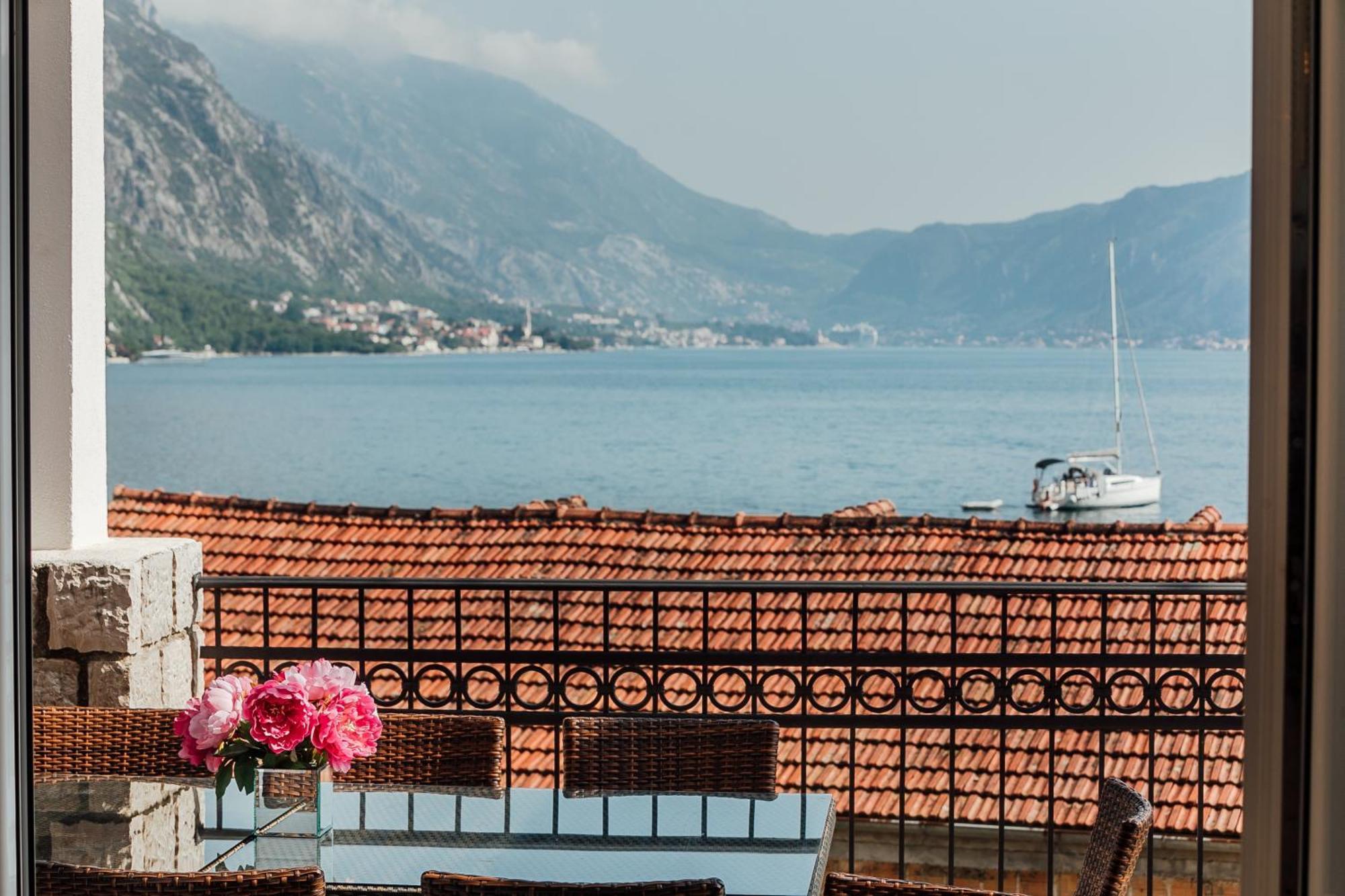Holiday Home Amanda Hollick Котор Экстерьер фото
