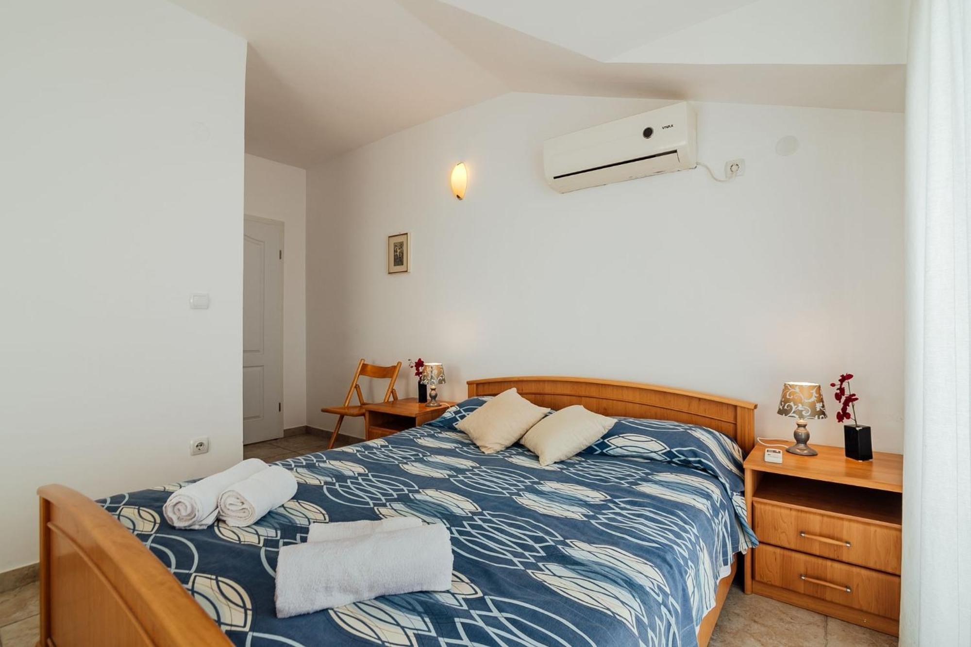 Holiday Home Amanda Hollick Котор Экстерьер фото
